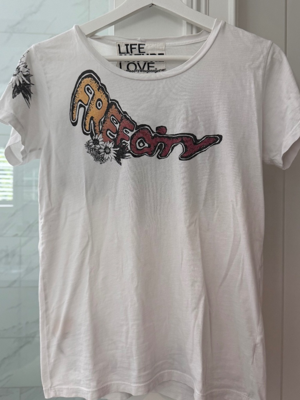 Free City Graphic Short Sleeve T-shirt, Small